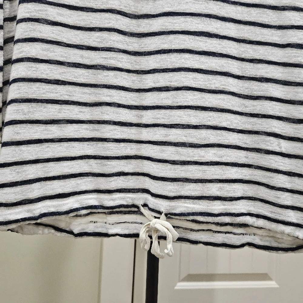 Preloved Buckle Daytrip Bubble Sleeve Pullover Top - Picture 5 of 7